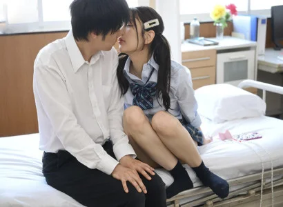Nam sinh yếu đuối được khoa khôi địt ngay trong lớp học
